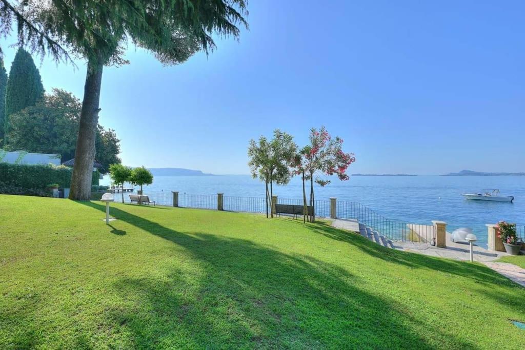 Appartamento 33 Rose Gardone Riviera Exteriör bild